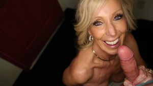 Tiffany got his cock hard for a handjob